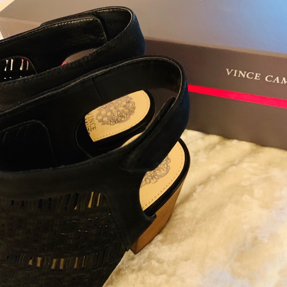NWT Vince Camino Keannie Block Heals in Black 🖤 - Picture 4 of 4